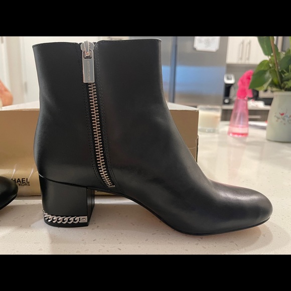 Ankle boots - Picture 1 of 14